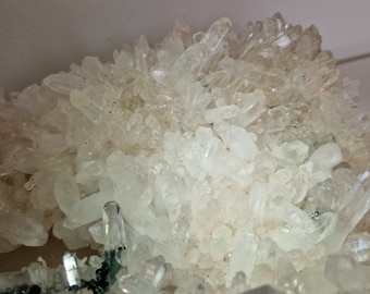 Großer natürlicher rosafarbener Himalaya Quarz-Cluster, Rosaquarz-Dekor, Mineral, Wohndekor, 1 Stück