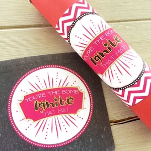 Etiquetas de favor de buena suerte de porristas, regalos de alegría- archivo PDF Descarga instantánea Ignite That Mat - Etiquetas de regalo