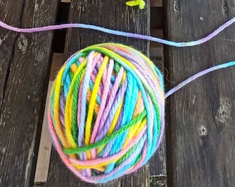 Rainbow bulky yarn hand dyed for finger knitting by LaFiabaRussa