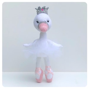 The little ballerina Swan and Flamingo