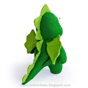 zOomosaurus the zombie dragon Knitting Pattern PDF image 2