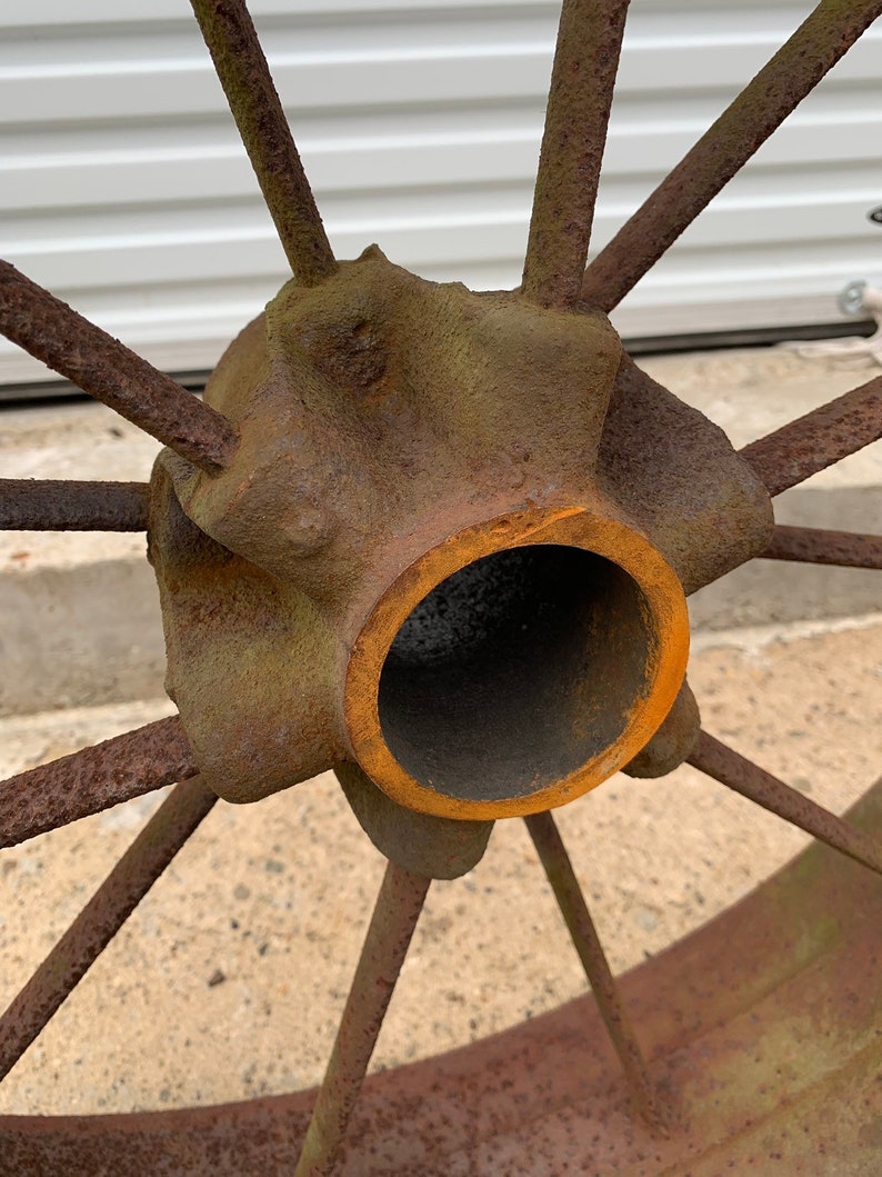 Large Heavy Farm Garden /& Yard Decor Repurposed Salvaged Parts Antique 28 Metal Wagon Wheel