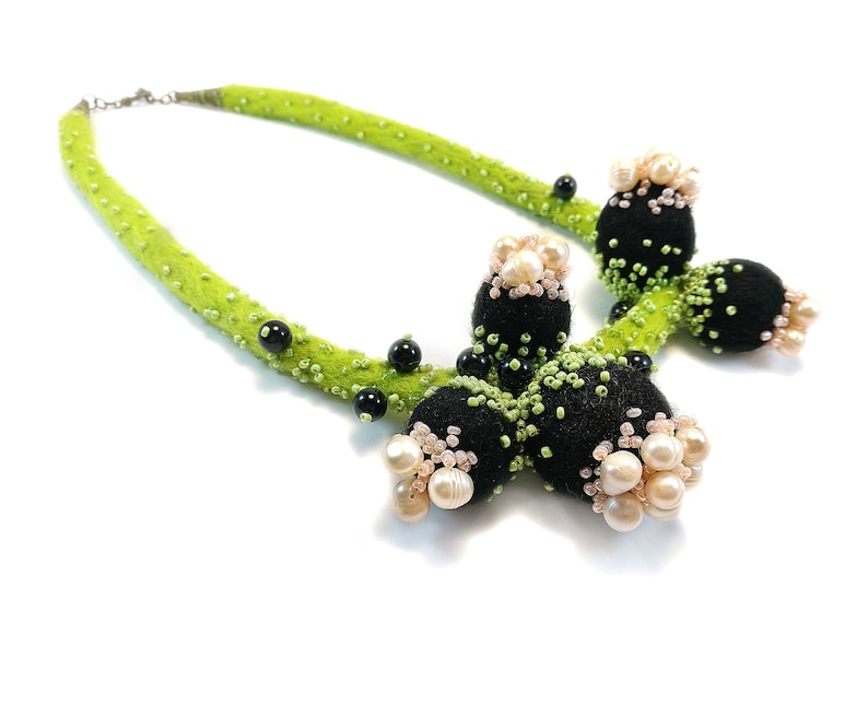 In Bloom Necklace, Pearls Necklace, Felted Wool Necklace, Felt Jewelry, Statement Felted Necklace, Spring Flowers image 2