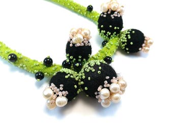 In Bloom Necklace, Pearls Necklace, Felted Wool Necklace, Felt Jewelry, Statement Felted Necklace, Spring Flowers