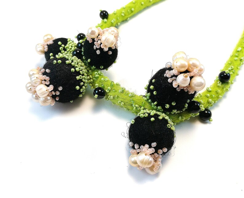 In Bloom Necklace, Pearls Necklace, Felted Wool Necklace, Felt Jewelry, Statement Felted Necklace, Spring Flowers image 3