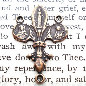 Fleur de Lis Rosary Center - Bronze or Sterling Silver - Rosary Parts  - 1"  (R23-452)
