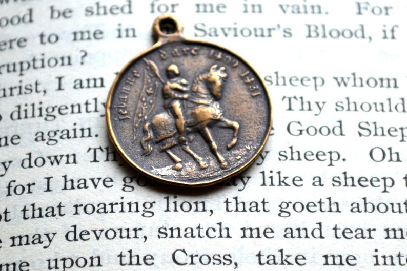 St. Joan of Arc Religious Medal 1 Catholic Medal Vintage Replica Made in the USA SF-1068 image 4