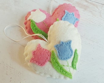 Tulips heart ornament - felt home decoration with flowers - gift for her nursery decor nature inspired with flower - 1 item or set