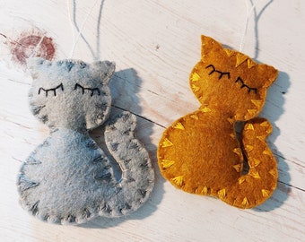 Felt tabby cat ornament - wool blend felt home decoration -  pet pemperer - gift idea for Baby shower - sleeping kitty for catlover friend