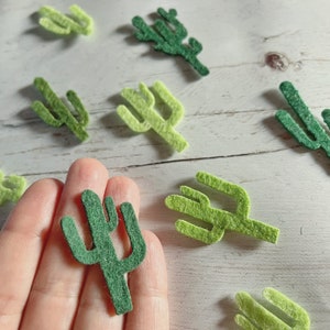 Piccolo cactus in feltro, abbellimenti artigianali fustellati - set di 10/25/50