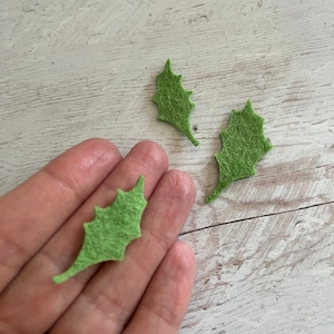 Holly leaf die-cut pack, Tiny felt winter leaves Mix, wool Craft Embellishments