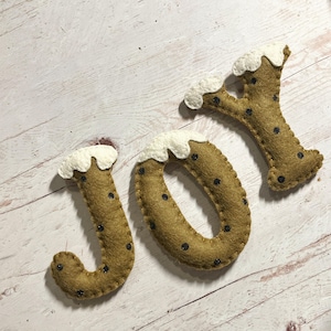 Adornos iniciales de Navidad, letras de fieltro para Navidad, letras de jengibre, regalo de Navidad personalizado, letras de embalaje, letras de Navidad personalizables
