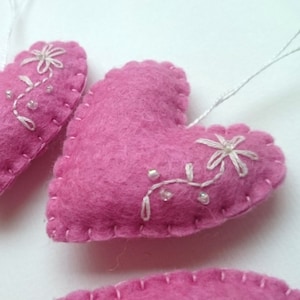 Heart ornament - felt hanging decor - Valentine&#39;s day embroidered felt home decoration