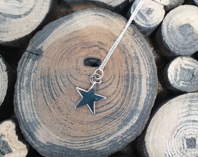 Star Necklace, Sterling Silver 18" Chain