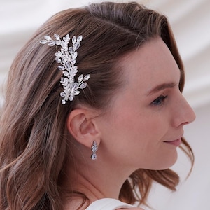 Elegant Bridal Hair Clip • Wedding Hair Accessory • Crystal Wedding Clip • Bridal Hair Clip • Bridal Headpiece • Crystal Wedding Clip • 2551