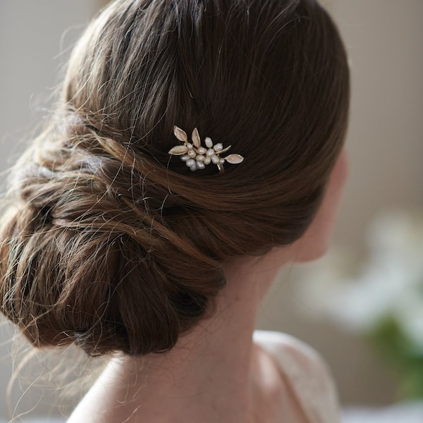 Bridal Hair Pin, Pearl Wedding Hair Pin, Wedding Hair Pin, Gold Bridal Hair Pin, Gold Leaf Wedding Hair Pin, Bridal Hair Accessory ~TP-2838