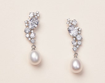 Boucles d’oreilles de mariage CZ Pearl, boucles d’oreilles de mariée en perles d’eau douce, boucles d’oreilles Pearl CZ Bridal Drop, boucles d’oreilles de mariage, boucles d’oreilles de mariage CZ Drop~4284