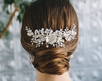 Pearl & Crystal Wedding Comb • Wedding Hair Accessory • Silver Wedding Headpiece • Pearl Hair Comb • Pearl Bridal Hair Accessory • 2531
