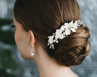 Silver or Gold Floral Freshwater Pearl and Crystal Bridal Comb • Wedding Hair Accessory • 2477