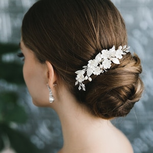 Floral Wedding Comb • Pearl Crystal Wedding Comb • Bridal Comb • Freshwater Pearl Comb • Small Wedding Comb • Floral Bridal Hair Comb • 2477