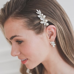 Small Bridal Clip • Pearl Wedding Clip • Simple Bridal Clip • Floral Pearl Clip • Small Wedding Clip • Floral Bridal Hair Clip ~2488