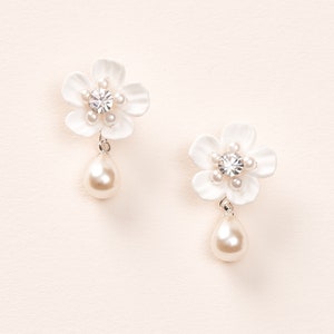 Floral Bridal Earrings • Crystal Wedding Earrings • Pearl Wedding Jewelry • Pearl Bridal Jewelry • Flower Earrings • Floral Earrings • 4469