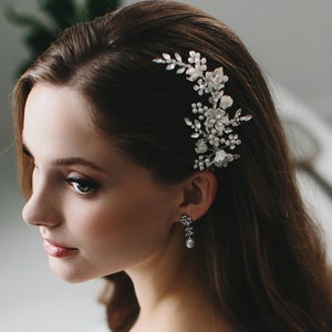 Floral Bridal Clip • Pearl & Crystal Wedding Clip • Bridal Clip • Floral Pearl Clip • Wedding Clip • Floral Bridal Hair Clip • 2516