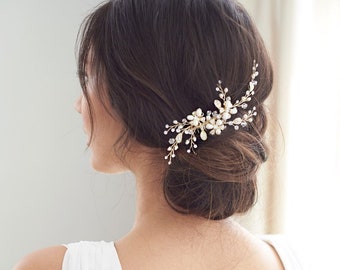 Zinnia Bridal Hair Comb with Full Pavé Crystal and Art-deco Detailing