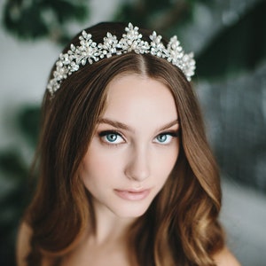 Delicate Pearl Wedding Tiara • Bridal Hair Accessory • Pearl Bridal Crown • Floral Wedding Crown • Flower Crown • Bridal Headpiece • 3437