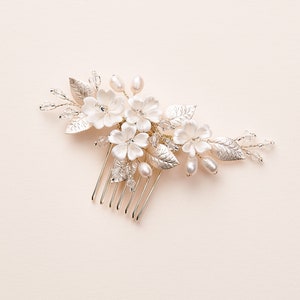 Peigne de mariée doré, peigne de mariage perles et cristal, peigne de mariée floral, peigne de perles d'eau douce, petit peigne de mariage, peigne à cheveux de mariée floral 2476 image 1