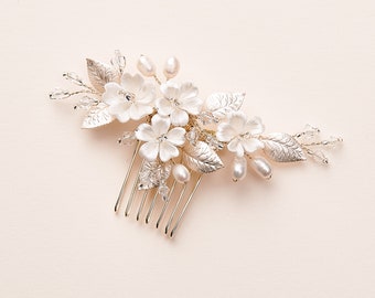 Gold Bridal Comb, Pearl & Crystal Wedding Comb, Floral Bridal Comb, Freshwater Pearl Comb, Small Wedding Comb, Floral Bridal Hair Comb ~2476