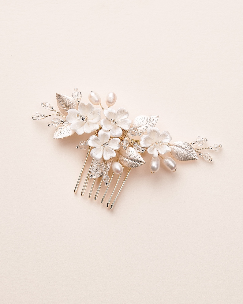 Peigne de mariée doré, peigne de mariage perles et cristal, peigne de mariée floral, peigne de perles d'eau douce, petit peigne de mariage, peigne à cheveux de mariée floral 2476 image 1