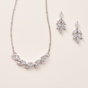 Bridesmaid Set • Bridesmaid Jewelry Set • Silver Bridesmaid Pendant Set • Bridesmaid Gift • MOH Gift • Bridal Party Jewelry Set ~1742