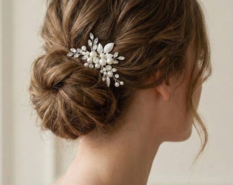 Pearl & Crystal Bridal Hair Pin • Wedding Accessory • Floral Hair Pin • 2898