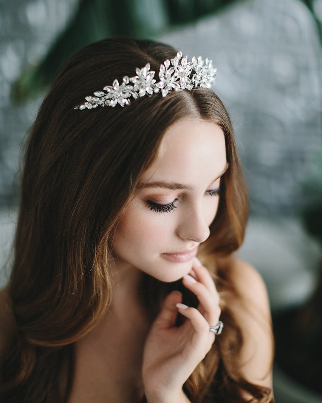 Corona De Novia Barroca Con Cristales - Tiara Dorada Con Pedrería, Para Bodas, Concursos De Belleza Y Fiestas, Tamaño 13.5 Cm