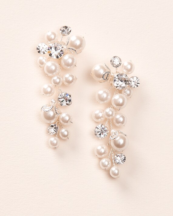 Orecchini Pendenti In Argento Sterling Con Perla Bianca E Cristalli Zircondia - Philip Jones