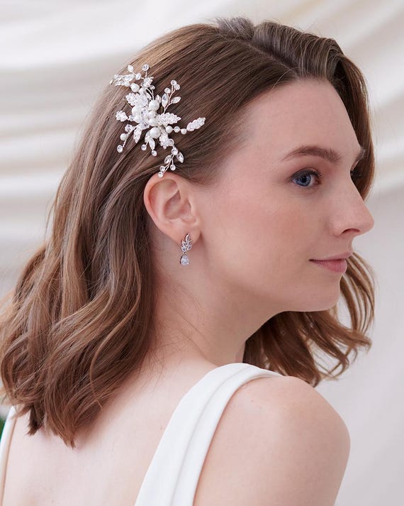 Pearl & Crystal Bridal Comb • Floral Wedding Comb • Pearl  display picture 3