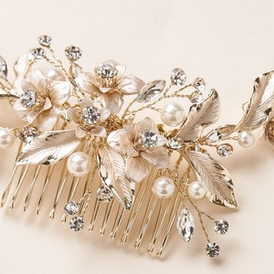 Gold Floral Wedding Back Piece, Pearl Bridal Comb, Gold Flower Comb, Floral Wedding Accessory, Crystal Comb, Rhinestone Gold Comb TC-2326 zdjęcie 6