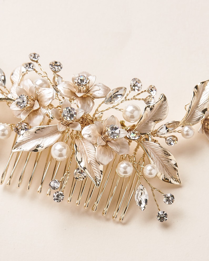 Gold Floral Wedding Back Piece, Pearl Bridal Comb, Gold Flower Comb, Floral Wedding Accessory, Crystal Comb, Rhinestone Gold Comb TC-2326 zdjęcie 6