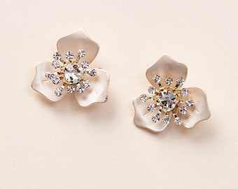 Floral Bridal Stud Earrings • Floral Wedding Earrings • Flower Stud Earrings • Floral Studs • Crystal Floral Studs • Wedding Studs • 4198