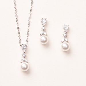 Bridal Pearl Jewelry Set, Pearl CZ Drop Jewelry Set, CZ Pearl Jewelry Set, Pearl Bridesmaid Jewelry, Wedding Jewelry with Pearls 1735 zdjęcie 1