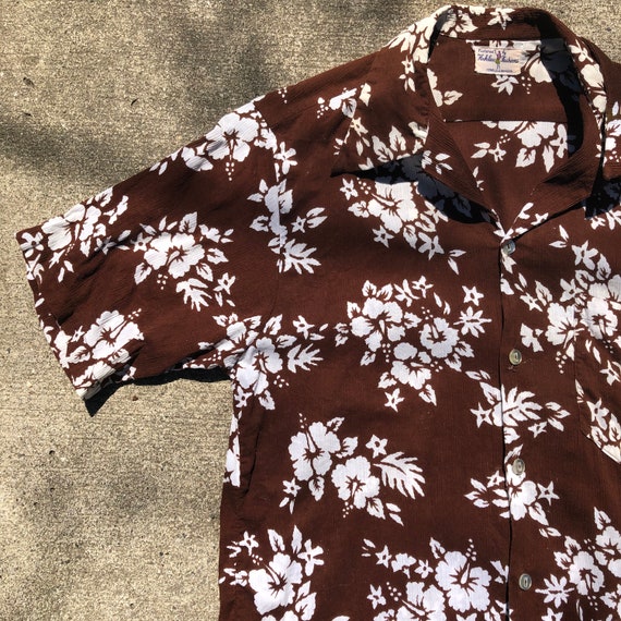 Vintage 1960s menswear Hawaiian/Tiki barkcloth fl… - image 3