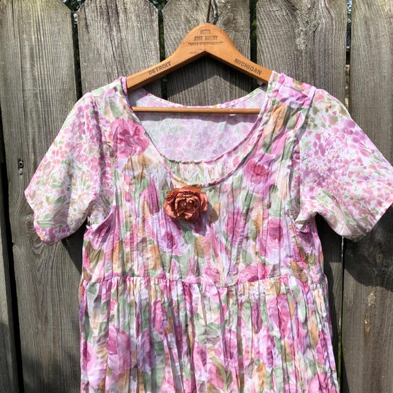 tied shoulder backless dress Spring Bloom Embellished Mini Pink Size:UK28 graduation dinners Invisible Bras Backless Denim Dress –