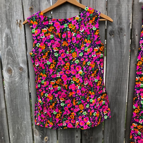 Vintage bright psychedelic floral print skirt set… - image 2