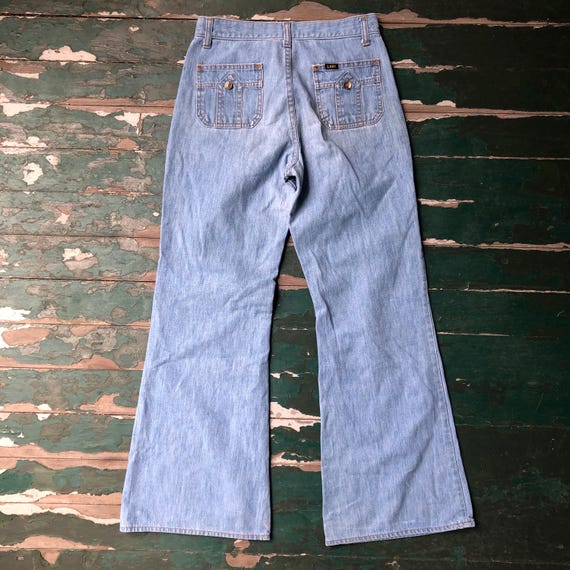 Vintage 1970s Lee Light Wash Talon Zip Bell Bottom Jeans. 28 Waist 