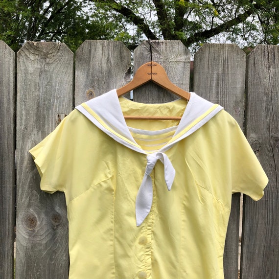 1940s/50s yellow cotton pencil sailor dress. Zip … - image 1