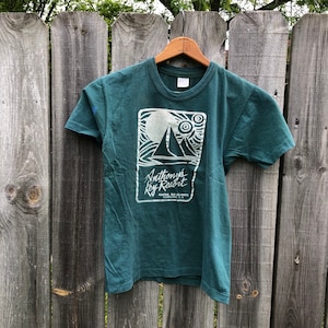Vintage 1970s single stitch resort Honduras green t shirt, free shipping