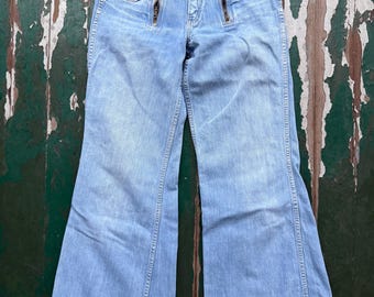 1970年代のヴィンテージ、ローライズベルボトムジーンズ、ジッパーポケット付き