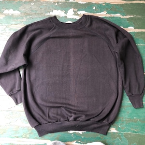 vintage black raglan sleeve crewneck sweatshirt