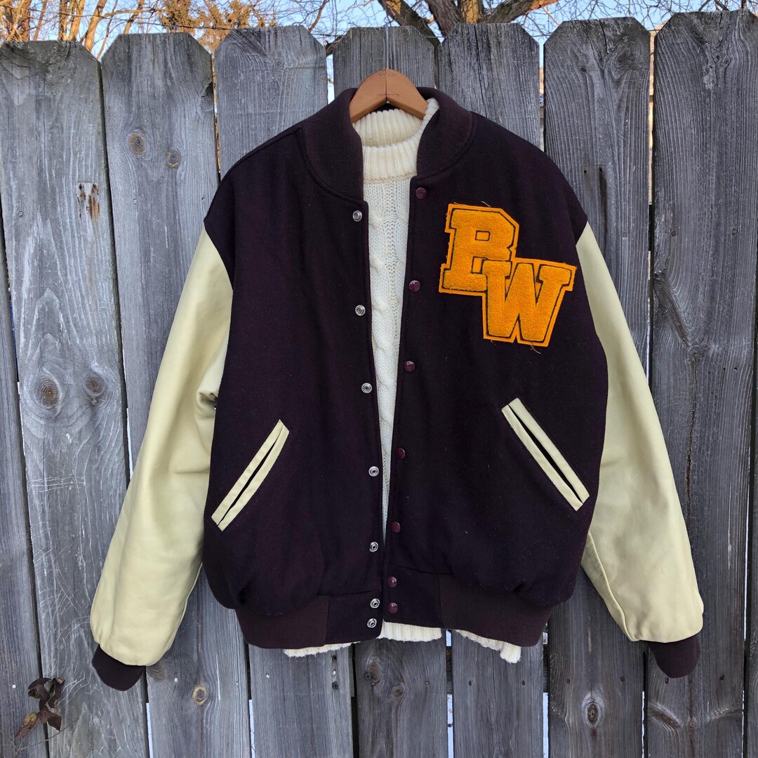 1990s Vintage Melton Wool With Leather Sleeve Patched Varsity 1990s Vintage Melton Wool With Leather Sleeve Patched Varsity